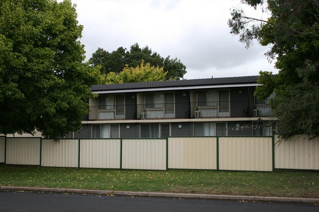 Blayney Leumeah Motel 외부 사진